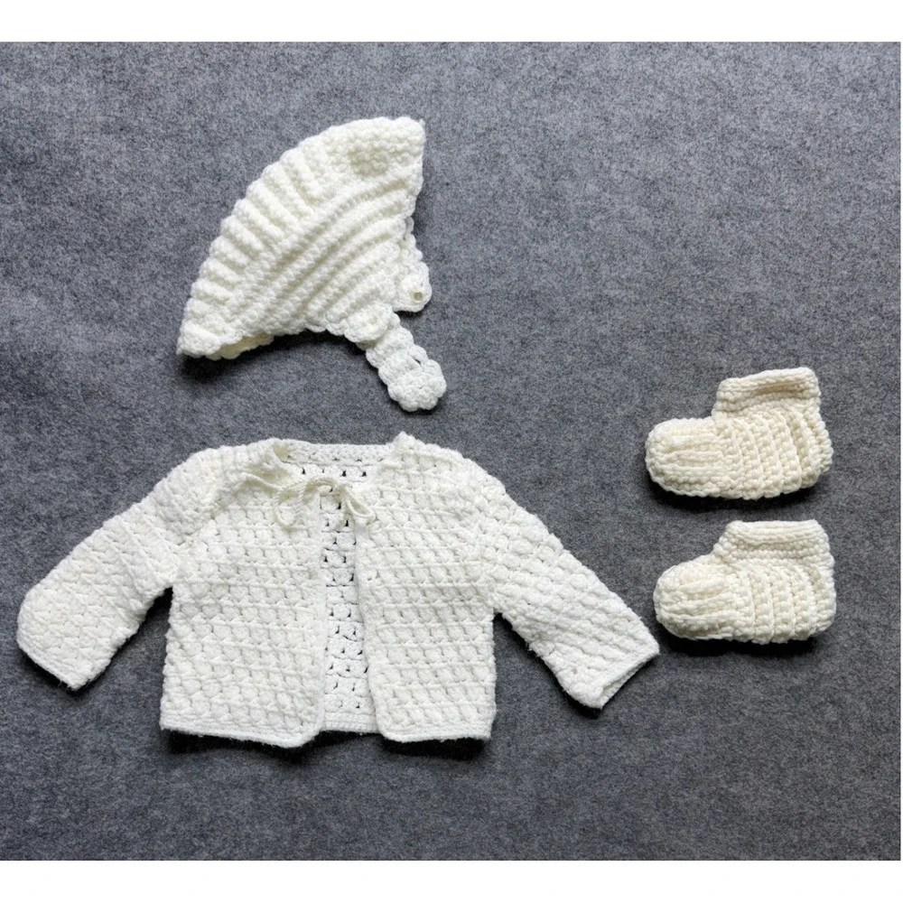 Vintage Handmade Crochet Baby Layette Set White Cardigan Bonnet Booties 0-6M